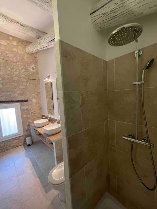 Maison De Village Pernes-les-Fontaines Bagian luar foto