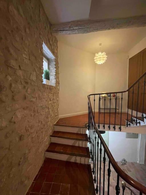 Maison De Village Pernes-les-Fontaines Bagian luar foto